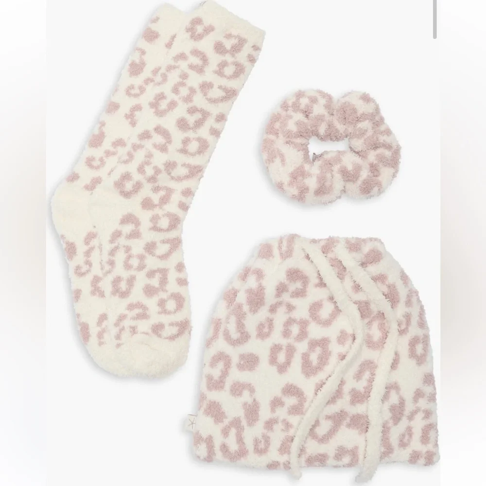 NWT Barefoot Dreams Leopard socks & scrunchie Accessories Set - Cream/Faded Rose